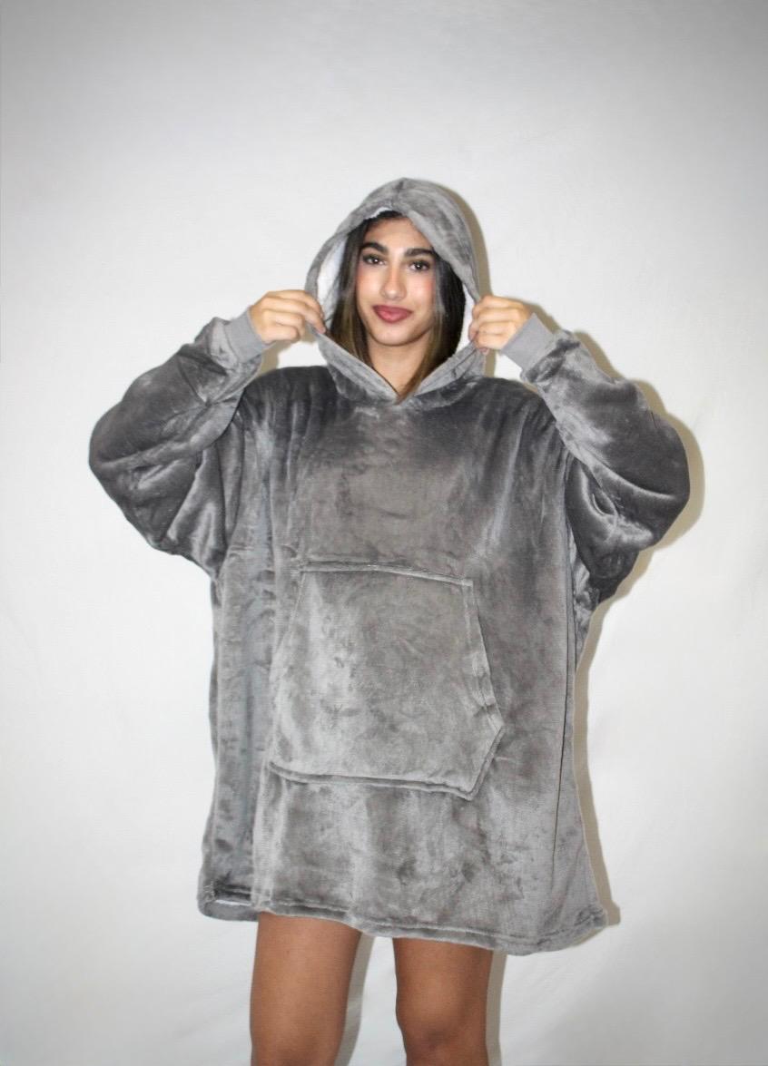 Cozie stormy blanket hoodie 🌪️